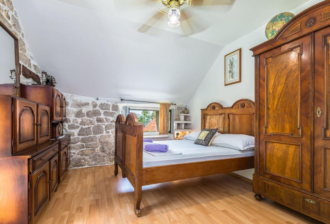 Villa Mini Stone House à Omiš Extérieur photo