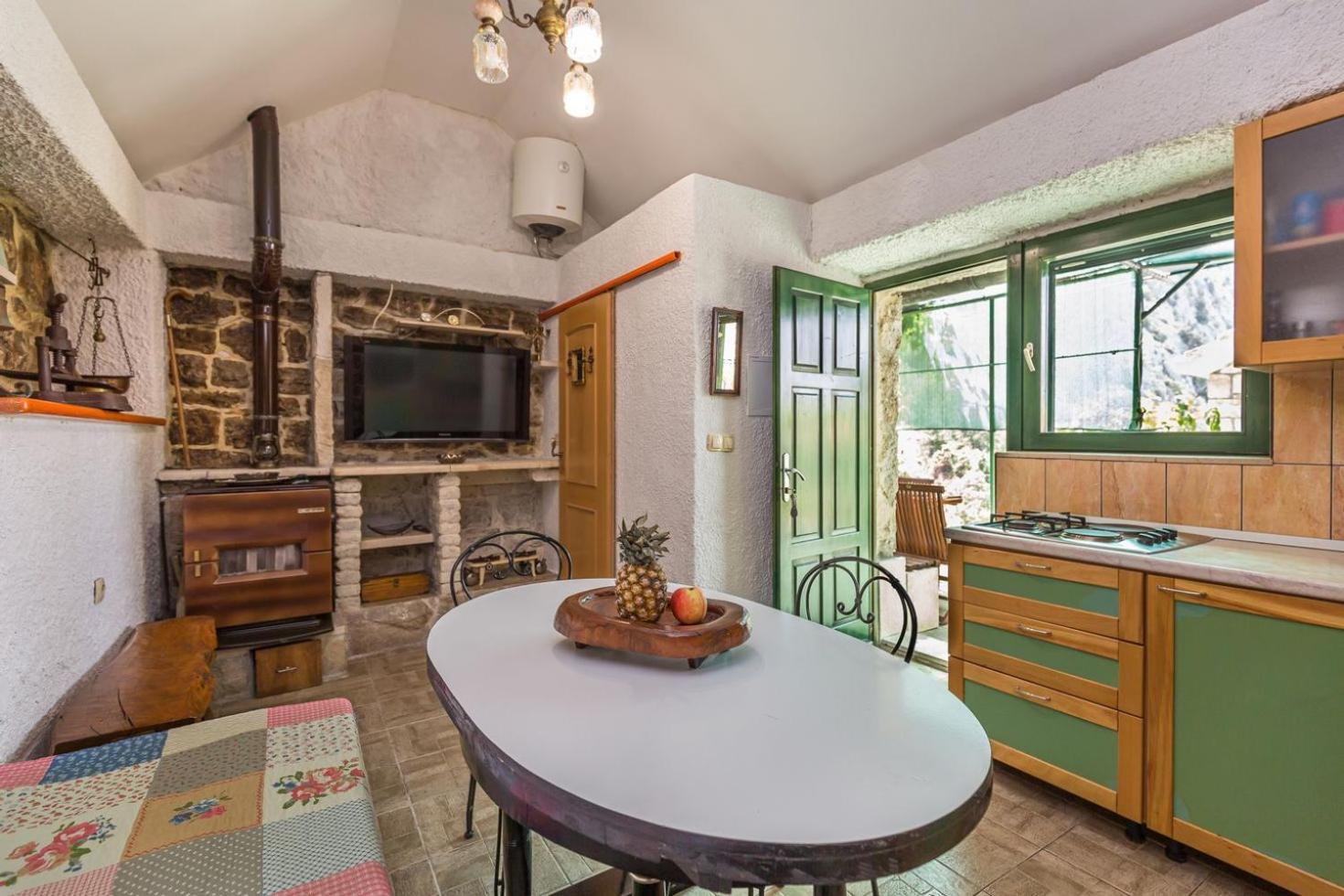 Villa Mini Stone House à Omiš Extérieur photo