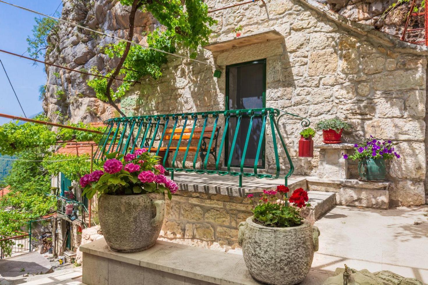Villa Mini Stone House à Omiš Extérieur photo